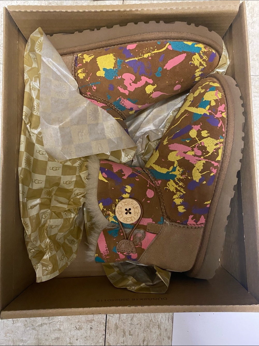 UGG W Mini Bailey Button Paint Splatter Boots Size 5 US 1000115 W/PSCM